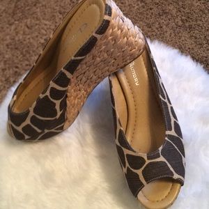 Show stopping  wedges